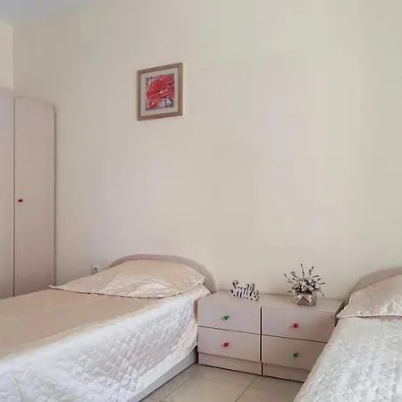 South Vacation ساني بيتش