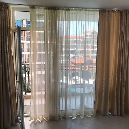 Karolina Vacation Slantchev Briag